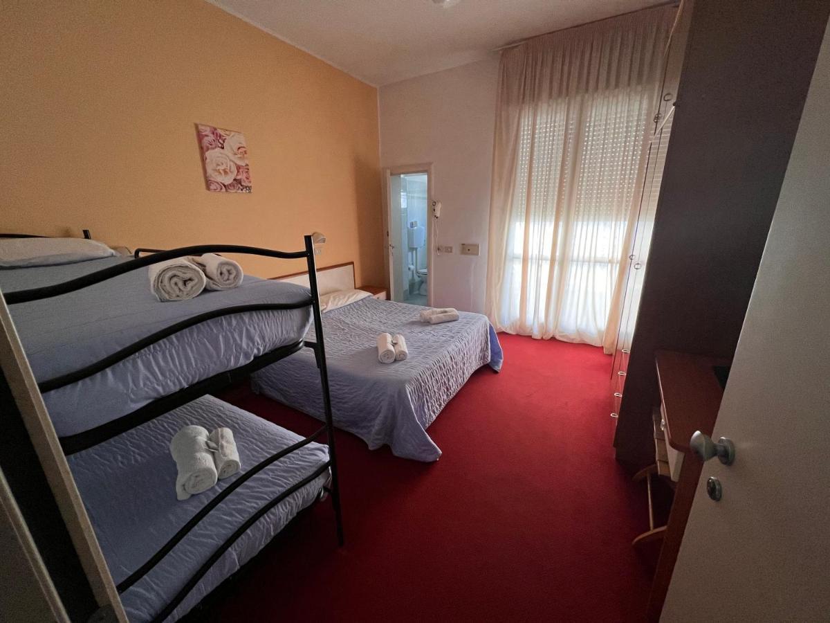 Villa Silvie Rose Cesenatico Exterior photo