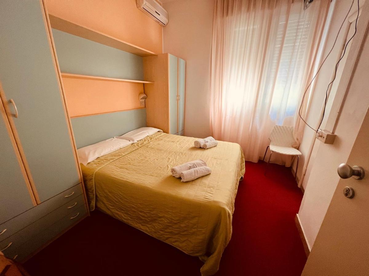 Villa Silvie Rose Cesenatico Exterior photo