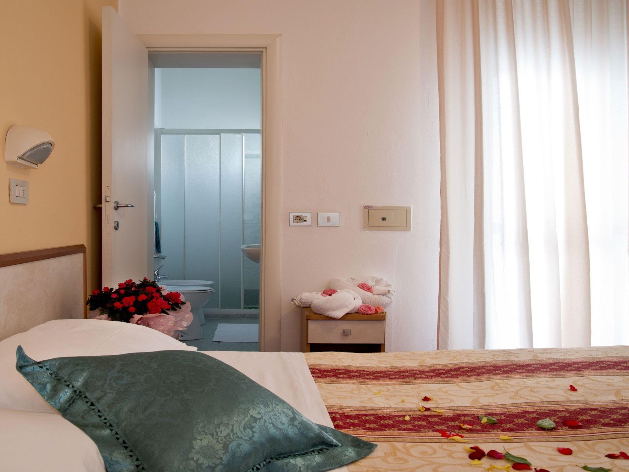Villa Silvie Rose Cesenatico Exterior photo