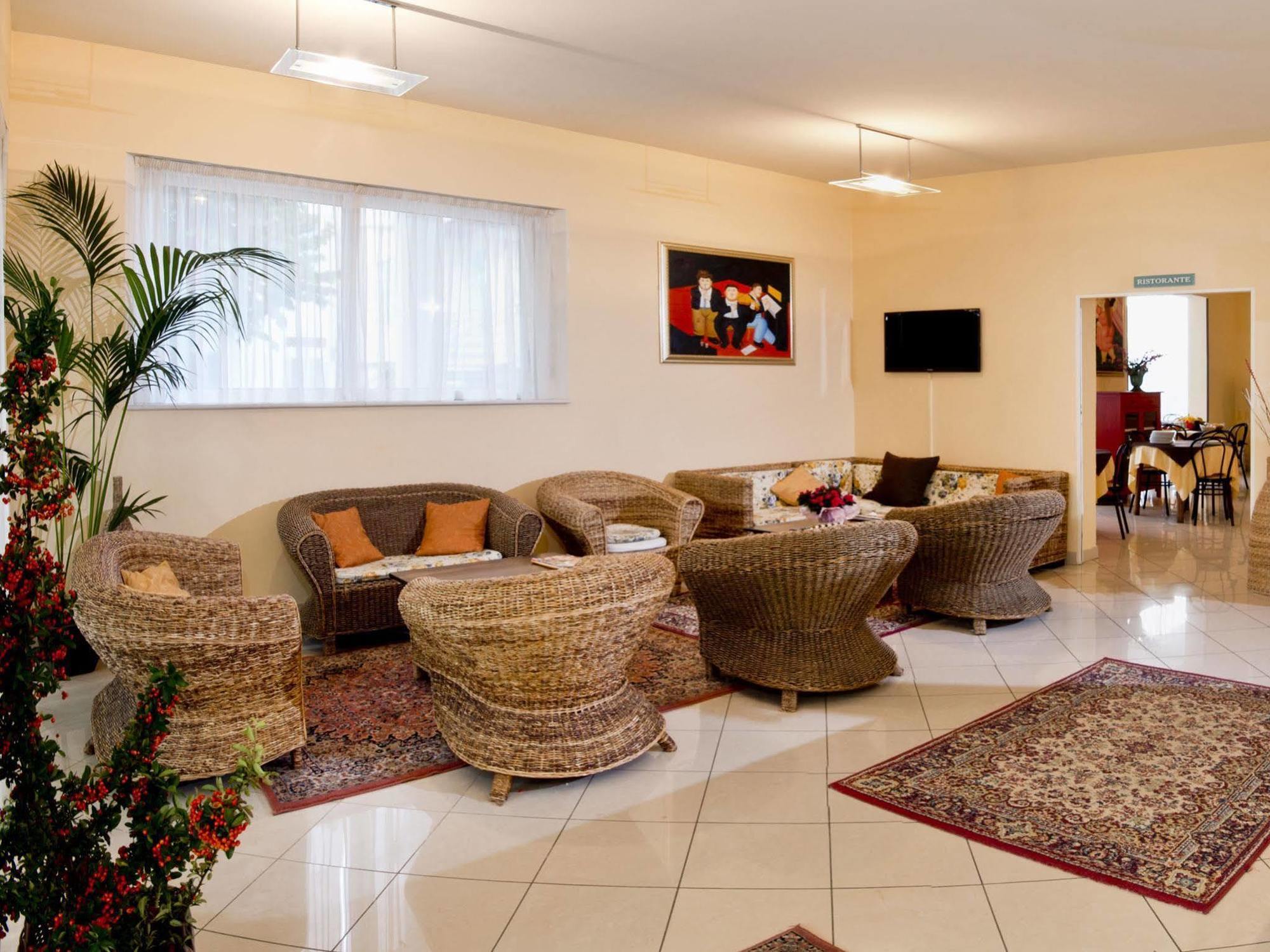 Villa Silvie Rose Cesenatico Exterior photo